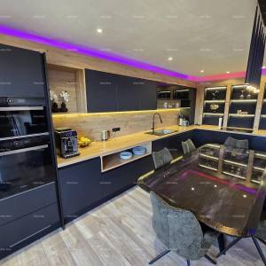 Pula. Stoja. Par minuta do mora. Luksuzna novogradnja! Stan s pogledom na more!