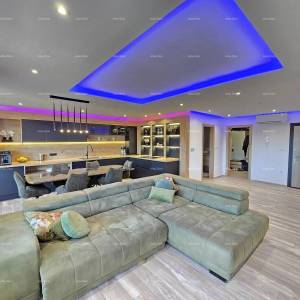 Pula. Stoja. Par minuta do mora. Luksuzna novogradnja! Stan s pogledom na more!