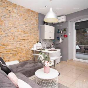 Pula – Ugodan stan u prizemlju s terasom, 35 m2
