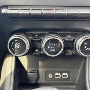 Renault Captur 1.3 TCE EDC - 3 godine jamstva