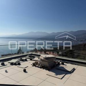 Rijeka – Bivio: Ekskluzivni penthouse s krovnom terasom, privatnim bazenom i pan