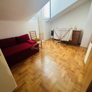 Rijeka, Centar, 2s+db, 64.09m2