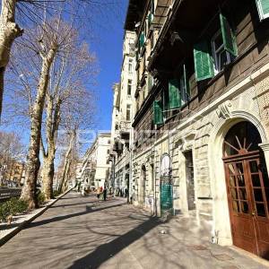 Šesterosobni stan u centru Rijeke