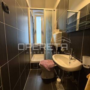 Šesterosobni stan u centru Rijeke