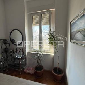 Šesterosobni stan u centru Rijeke