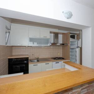 Rogoznica, samostojeća  kuća s apartmanima, prodaja