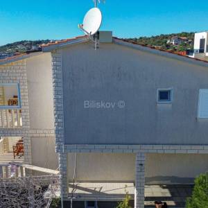 Rogoznica, samostojeća  kuća s apartmanima, prodaja