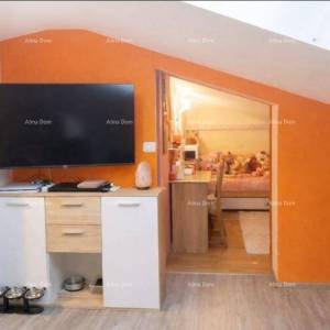 Rovinj – nekretnina s dva stana  s pogledom na more i parkirnim mjestom