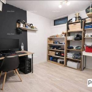 Rovinj – nekretnina s dva stana  s pogledom na more i parkirnim mjestom