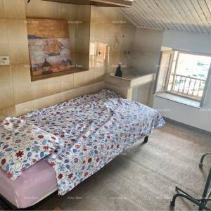 Rovinj, prvi red. Pogled na more. Prodajem dvoetažni stan s pogledom na rovinjsku luku i otok Katarinu