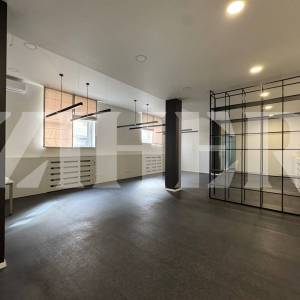 Samobor, prodaja poslovne zgrade sa skladišnom halom, 4.158 m2