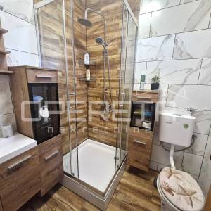 samostojeća kuća, bazen, jakuzzi, roštilj,