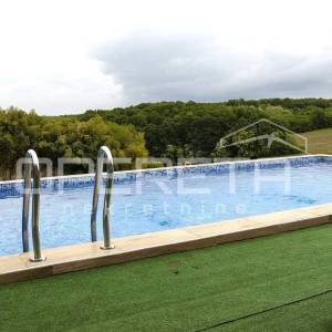 samostojeća kuća, bazen, jakuzzi, roštilj,