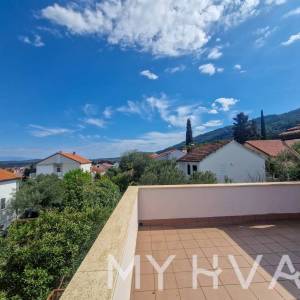 Samostojeća kuća s pogledom na more