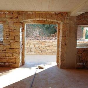 Samostojeća kuća u izgradnji – Tinjan