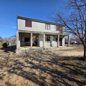 Samostojeća kuća u Pridrazi – 170 m² na zemljištu 1.140 m²