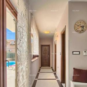 SAMOSTOJEĆA, neposredna blizina mora, cca. 500 metara.