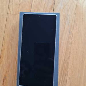 Samsung S25Ultra 256Gb Crni stanje 10/10,garancija 2028