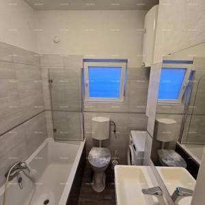 Šarmantan stan u Puli - idealan za samce ili par, blizu centra grada i plaže