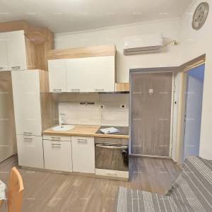 Šarmantan stan u Puli - idealan za samce ili par, blizu centra grada i plaže