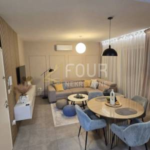 Saršoni, 2s+db, okućnica 33m2 i parkirno mjesto