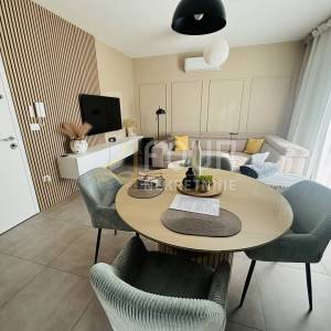 Saršoni, 2s+db, okućnica 33m2 i parkirno mjesto