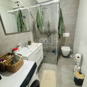 Saršoni, 2s+db, okućnica 33m2 i parkirno mjesto