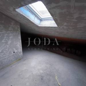  Senj-Bunica apartman u potkrovlju