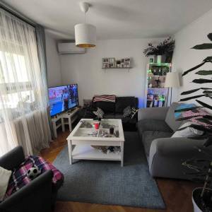 Sesvete-Selčina, stan 55m2 s balkonom, blizina svih sadržaja