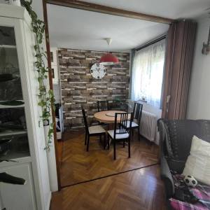 Sesvete-Selčina, stan 55m2 s balkonom, blizina svih sadržaja