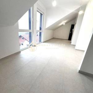 Sesvete,centar,4-soban stan 85m2 na 2katu(S3G4) s loggiom i parkingom