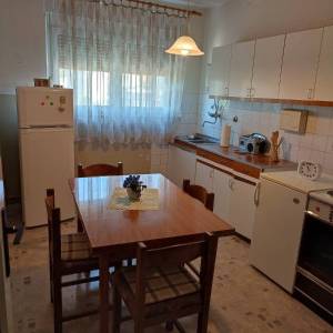 Šibenik, Šubićevac – dvosoban stan 60 m²