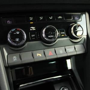 Škoda Karoq 2.0 TDi DSG *LED, KAMERA*