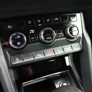 Škoda Karoq 2.0 TDi DSG *NAVIGACIJA, KAMERA*