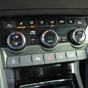 Škoda Karoq 2.0 TDi *LED, NAVIGACIJA, VIRTUAL, KAMERA*