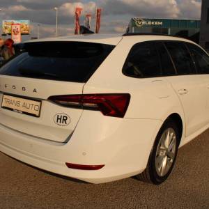 Škoda Octavia Combi 2.0 TDi DSG *LED, NAVIGACIJA*