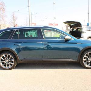 Škoda Superb Combi Scout 2.0 TDi DSG *LED, NAVIGACIJA, KAMERA*