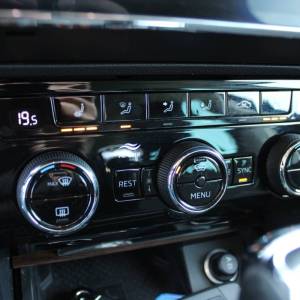 Škoda Superb Combi Scout 2.0 TDi DSG *LED, NAVIGACIJA, KAMERA*