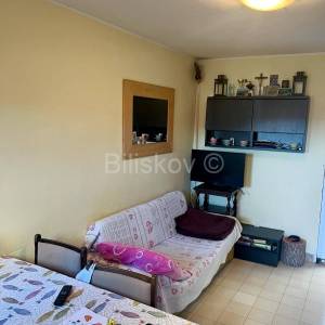 Šolta, Donje Selo, prodaja kamena kuća u nizu