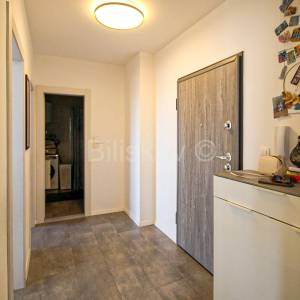 Split Kila prodaja dvosoban stan, 3 parkirna mjesta, ostava