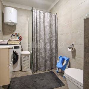 Split Kila prodaja dvosoban stan, 3 parkirna mjesta, ostava