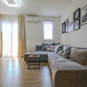 Split Kila prodaja dvosoban stan, 3 parkirna mjesta, ostava