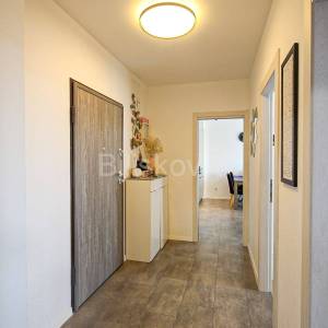 Split Kila prodaja dvosoban stan, 3 parkirna mjesta, ostava