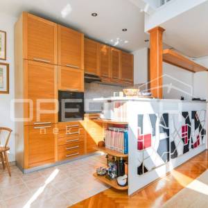 STAN, NAJAM, TREŠNJEVKA, 4-SOBAN.