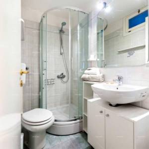 Stan s očaravajućim pogledom na more u samom srcu Rovinja, svega 30 metara od obale.