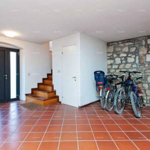 Stan s očaravajućim pogledom na more u samom srcu Rovinja, svega 30 metara od obale.