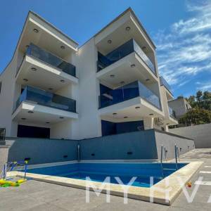 Stan sa bazenom u Vrboskoj