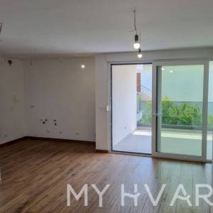 Stan sa bazenom u Vrboskoj