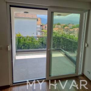 Stan sa bazenom u Vrboskoj