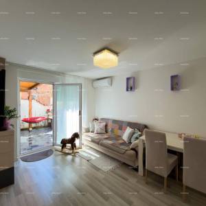 Stan sa vrtom. Blizina Jadreški. 3 km do centra grada Pule.